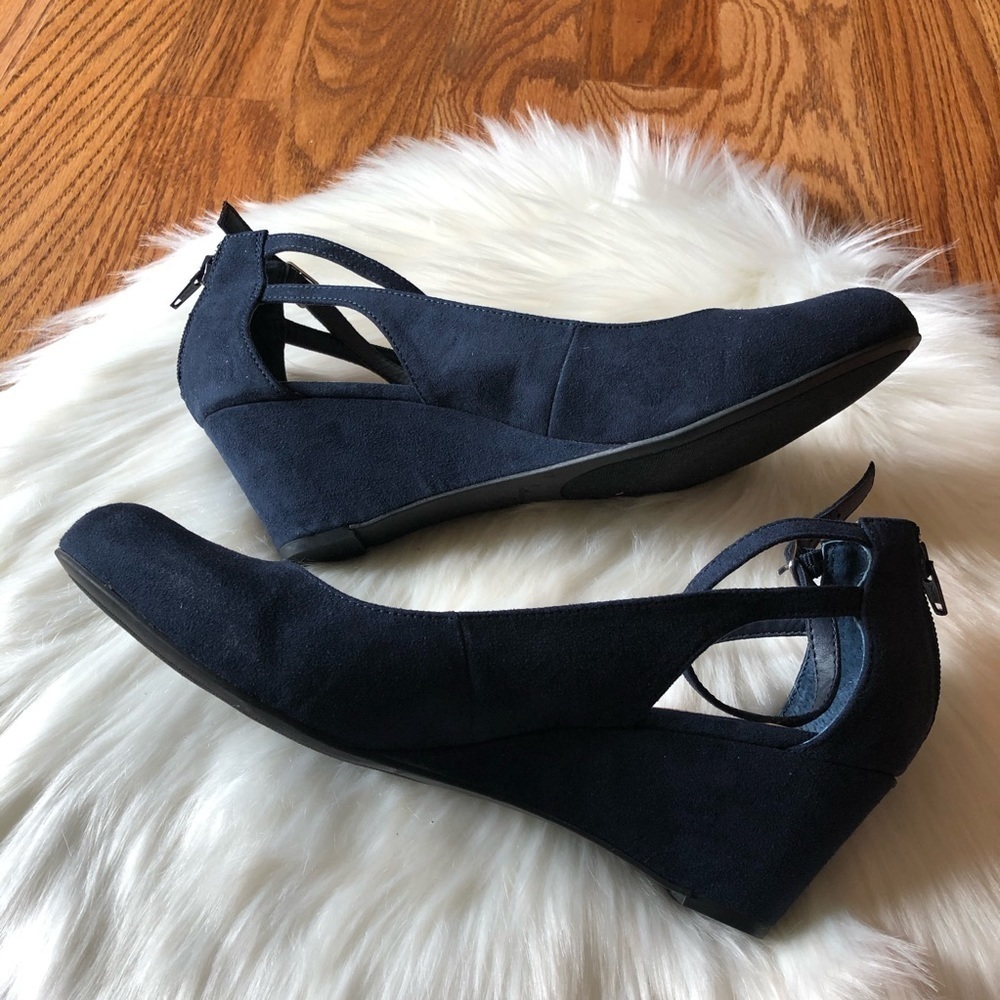 American Rag Miley Chop Out Navy Blue Wedges 5.5M - Picture 8 of 10